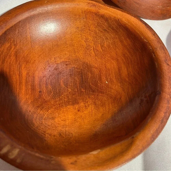 VINTAGE MUNISING Set of 8 Carved Maple Wood Bowls - Picture 3 of 7